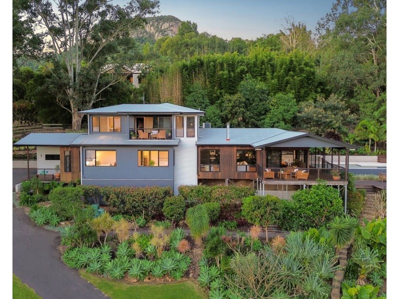 12 Hillsview Place, Maroochy River QLD 4561