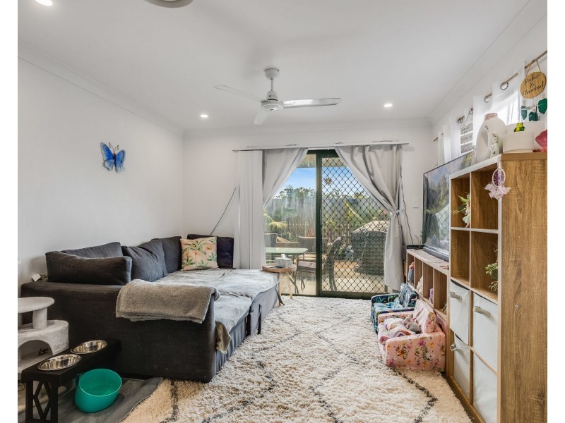 2/15 Waratah Way, Morayfield QLD 4506