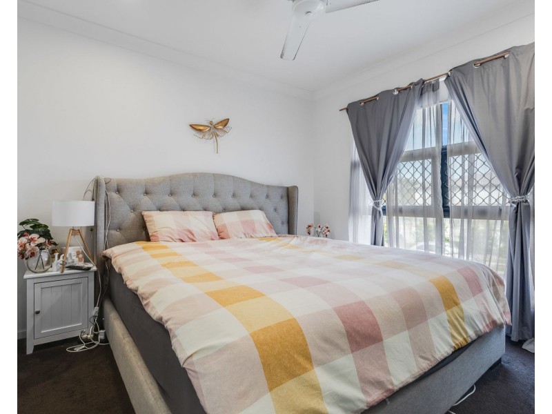 2/15 Waratah Way, Morayfield QLD 4506