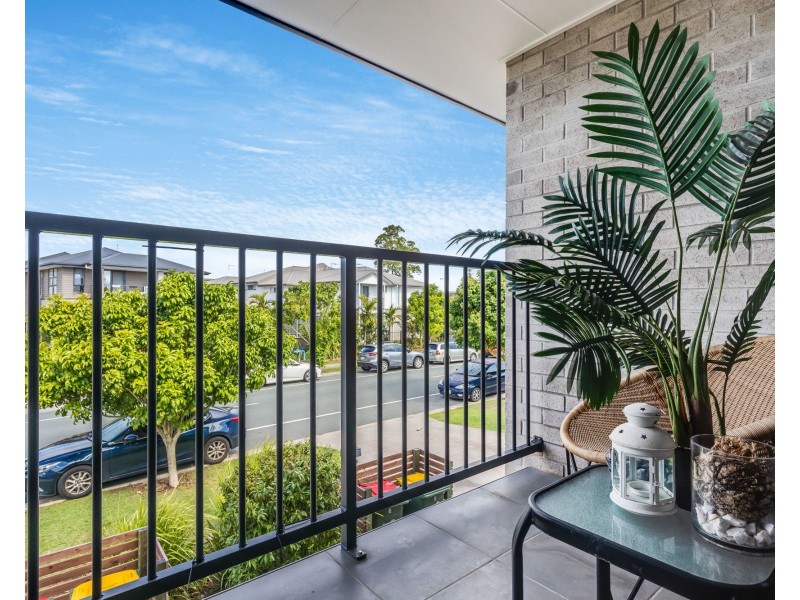 2/15 Waratah Way, Morayfield QLD 4506