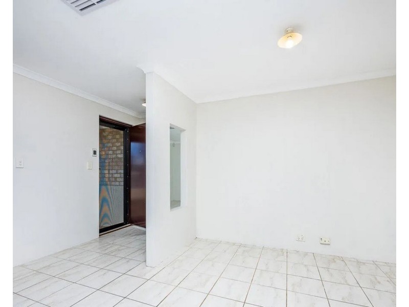 82 Pinegrove Drive, Ellenbrook WA 6069