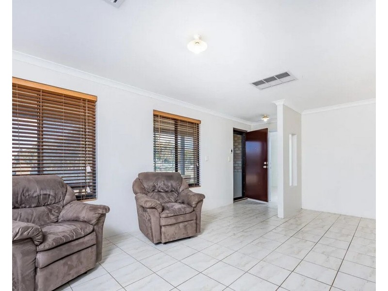 82 Pinegrove Drive, Ellenbrook WA 6069