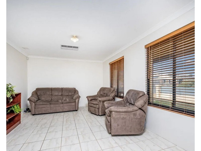 82 Pinegrove Drive, Ellenbrook WA 6069
