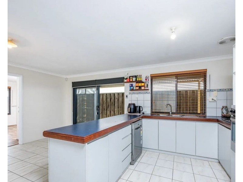 82 Pinegrove Drive, Ellenbrook WA 6069