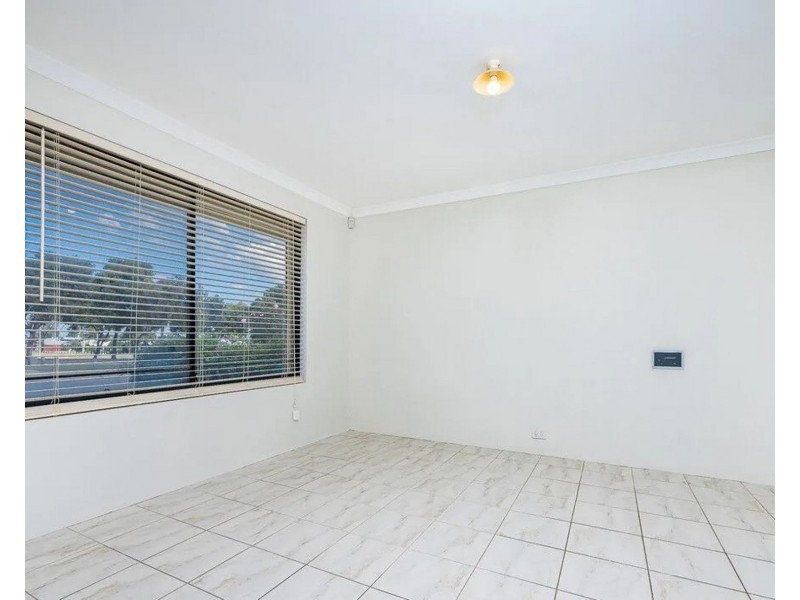 82 Pinegrove Drive, Ellenbrook WA 6069