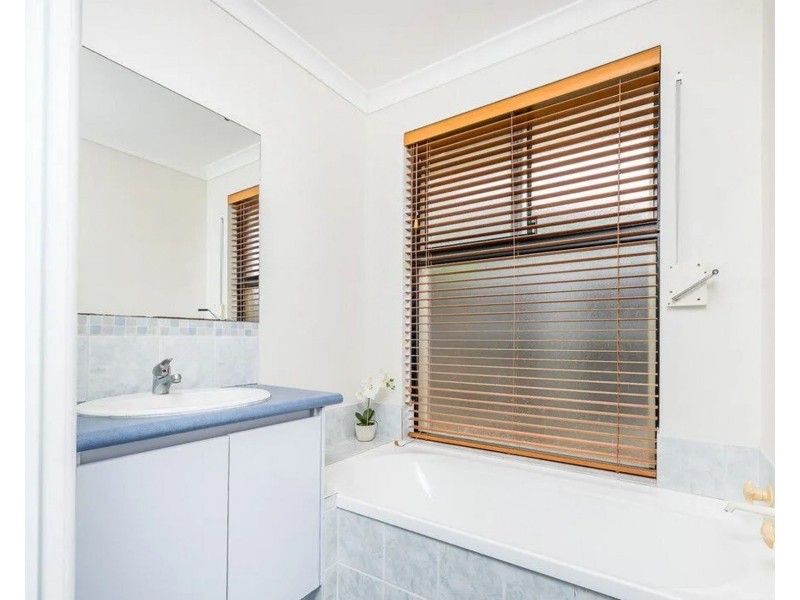 82 Pinegrove Drive, Ellenbrook WA 6069