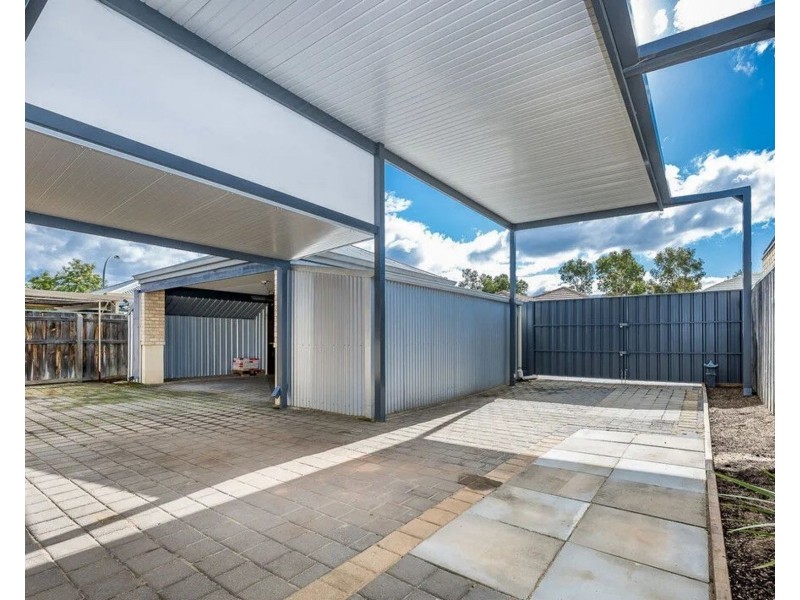 82 Pinegrove Drive, Ellenbrook WA 6069