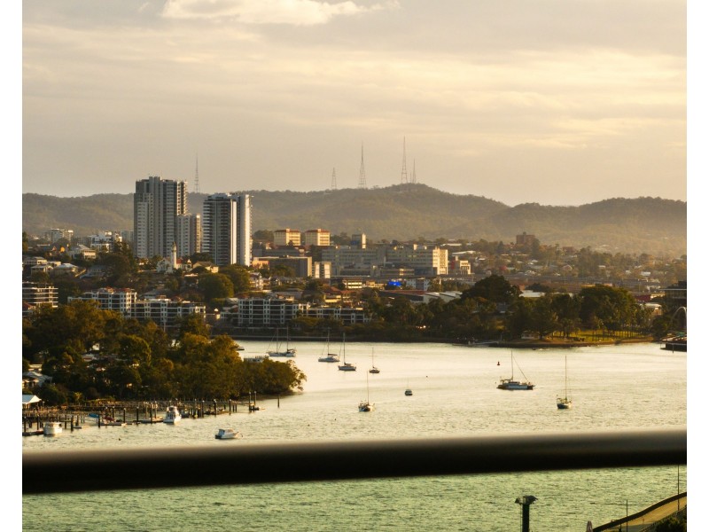 31512/2 Harbour Road, Hamilton QLD 4007