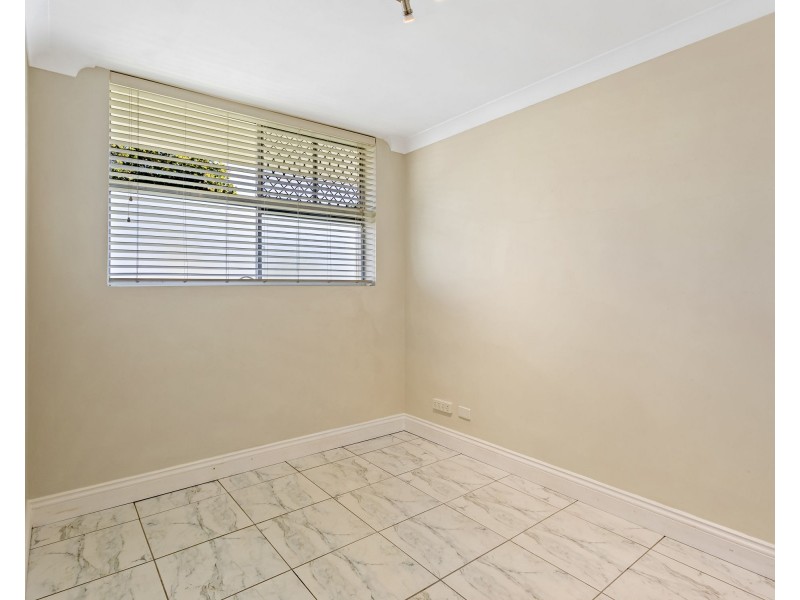 2/24 Fourth Avenue, Sandgate QLD 4017