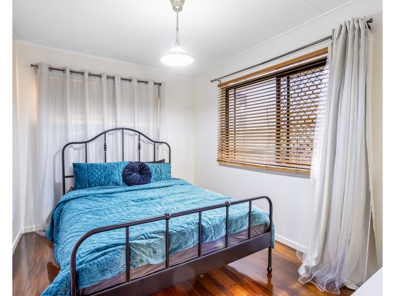 29a Dodwell Street, Holland Park West QLD 4121