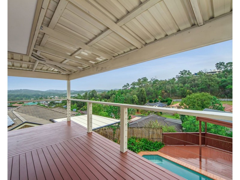 14 Pago Terrace, Pacific Pines QLD 4211