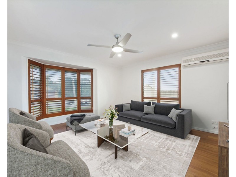 14 Pago Terrace, Pacific Pines QLD 4211