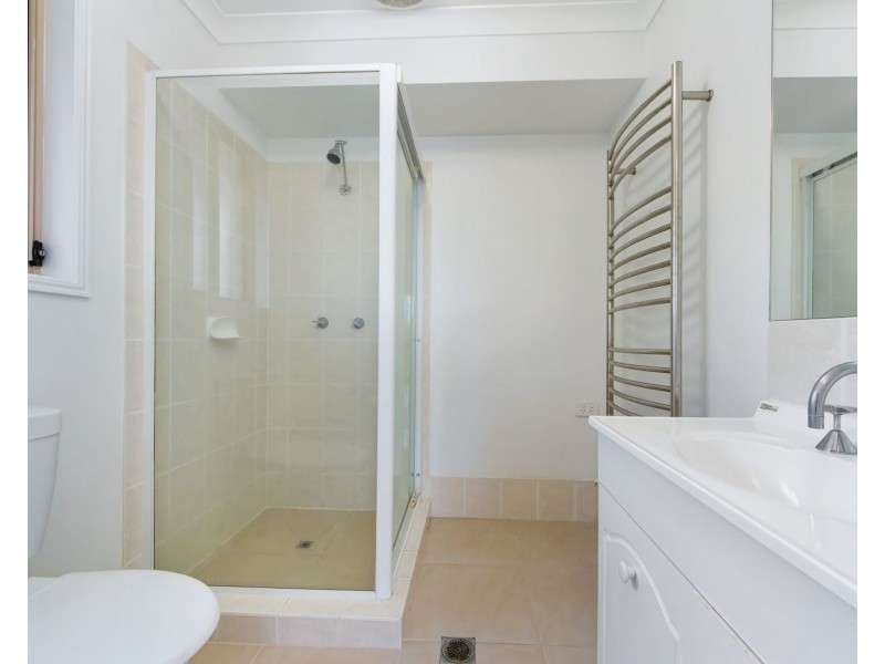 14 Pago Terrace, Pacific Pines QLD 4211