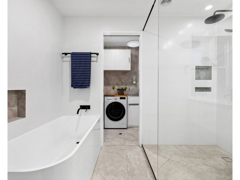 48 Tewantin Road, Cooroy QLD 4563