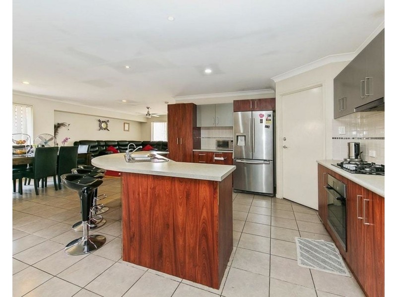 12 Strowe Place, Bracken Ridge QLD 4017