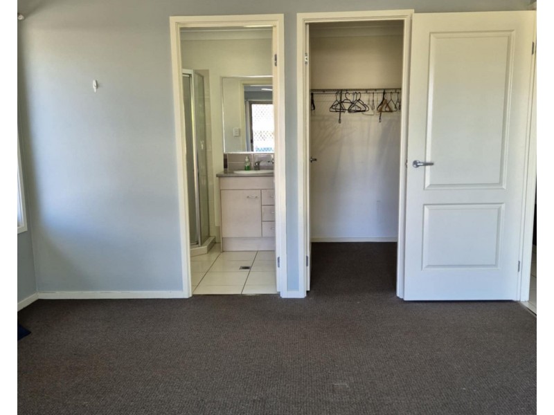 12 Zac Street, Kalkie QLD 4670