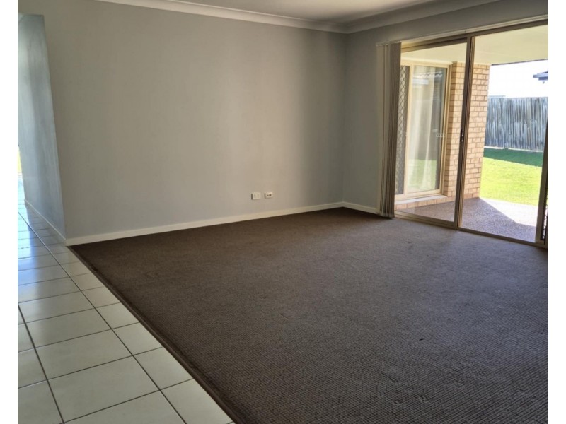 12 Zac Street, Kalkie QLD 4670