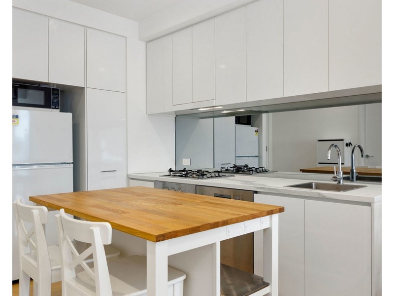 211/21 Queen Street, Blackburn VIC 3130