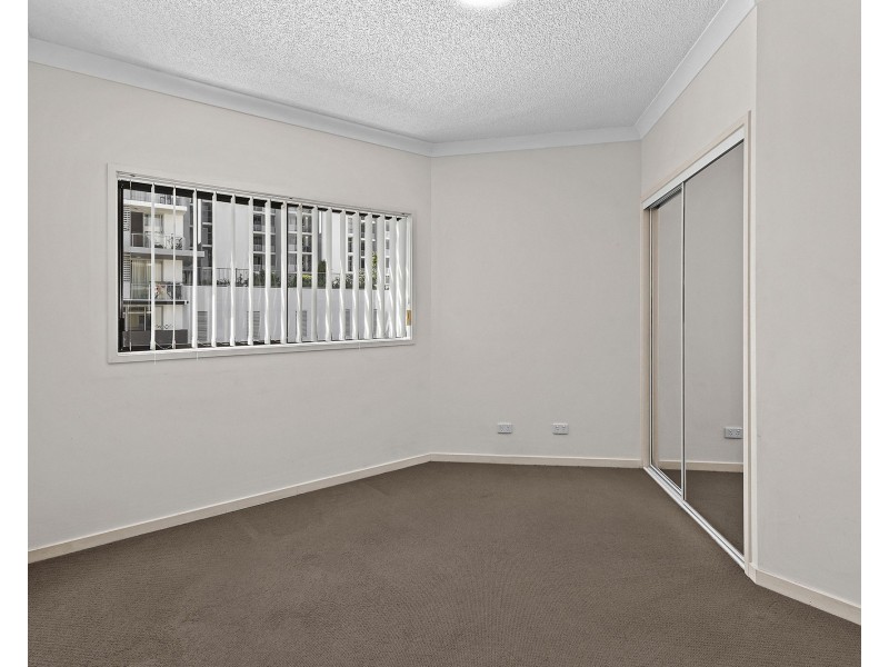 4/3 Rock Street, Scarborough QLD 4020