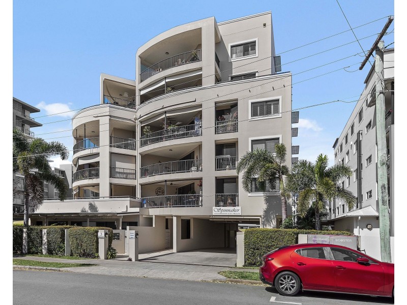 4/3 Rock Street, Scarborough QLD 4020