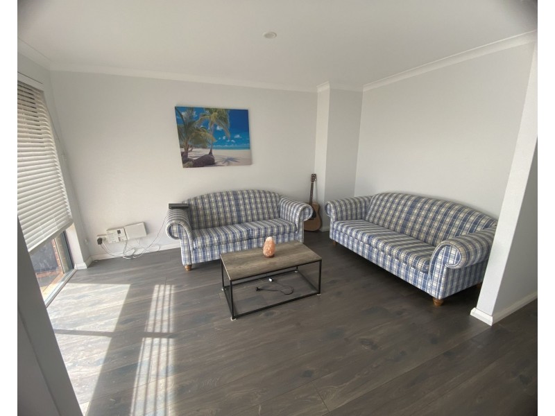 20 Tyneside Loop, Meadow Springs WA 6210