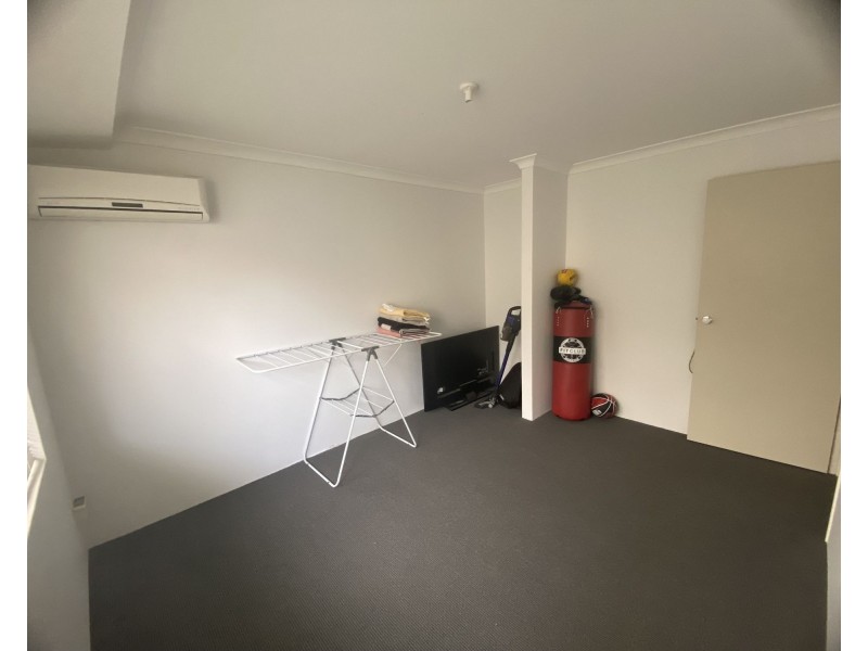 20 Tyneside Loop, Meadow Springs WA 6210