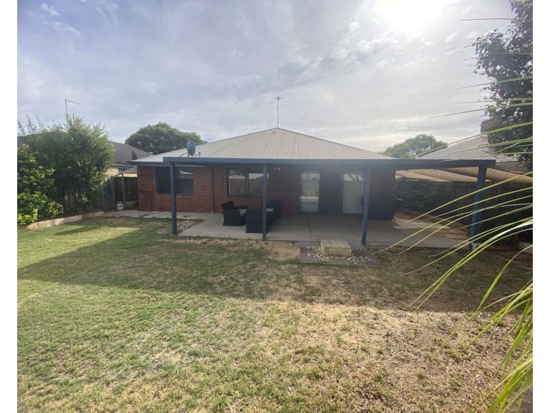 20 Tyneside Loop, Meadow Springs WA 6210