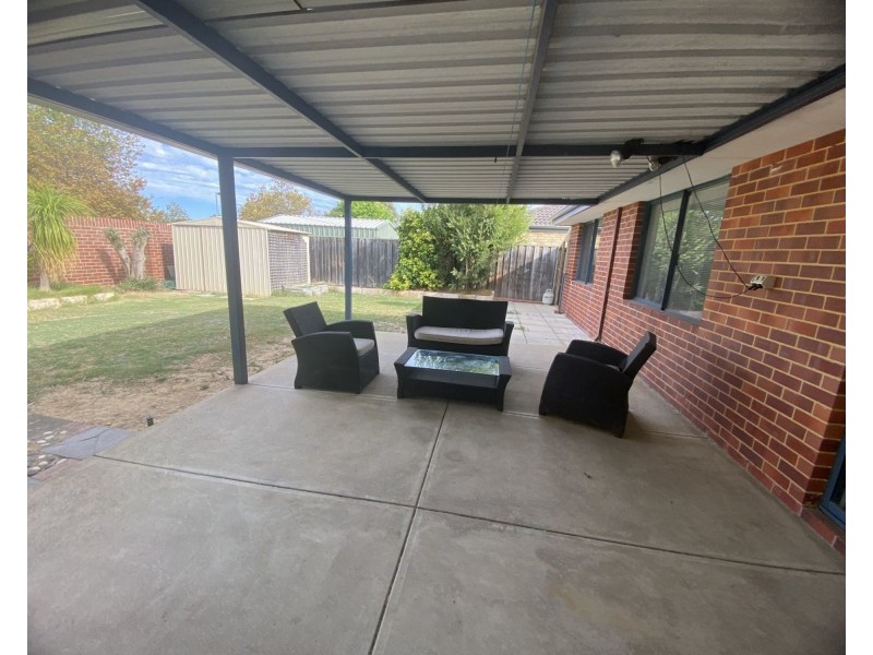 20 Tyneside Loop, Meadow Springs WA 6210