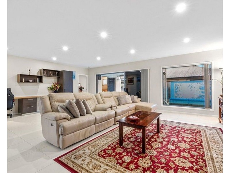 3 Bells Esplanade, Pelican Waters QLD 4551