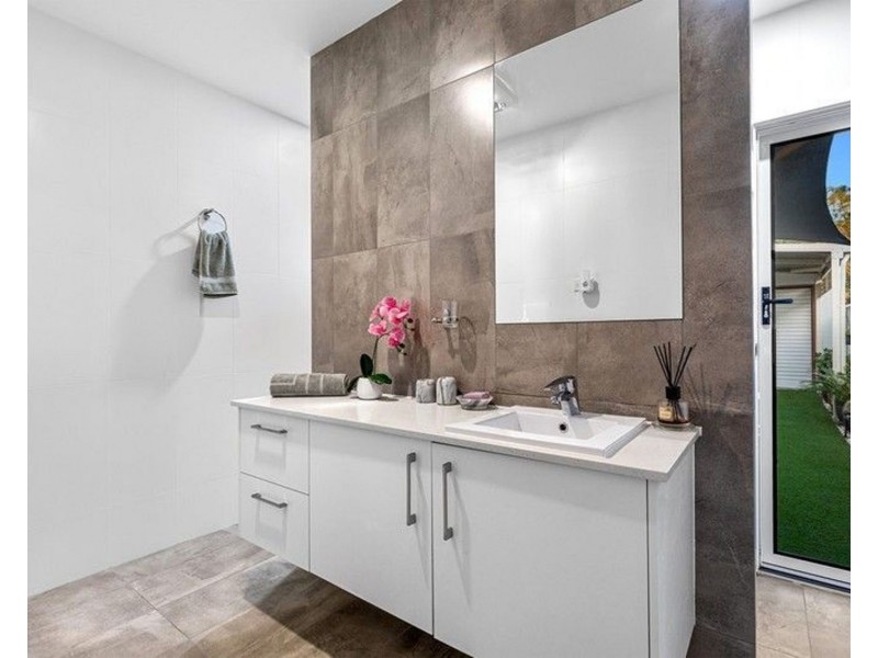 3 Bells Esplanade, Pelican Waters QLD 4551