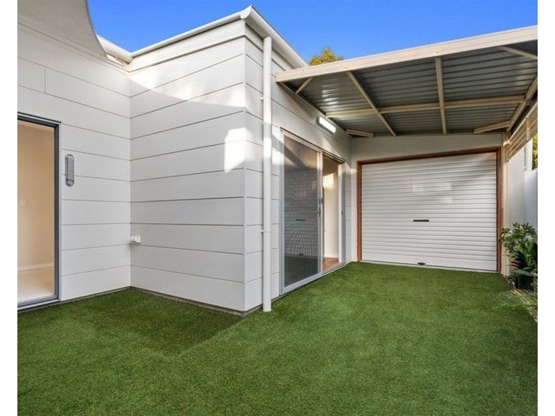 3 Bells Esplanade, Pelican Waters QLD 4551
