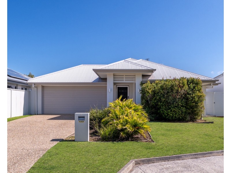 5 Forster Place, Pelican Waters QLD 4551