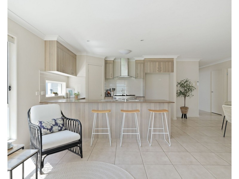 5 Forster Place, Pelican Waters QLD 4551