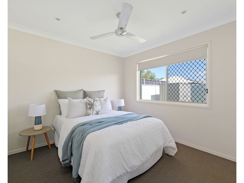 5 Forster Place, Pelican Waters QLD 4551