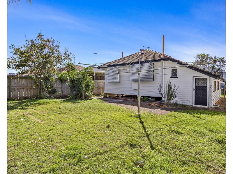 9 Pearl Street, Scarborough QLD 4020