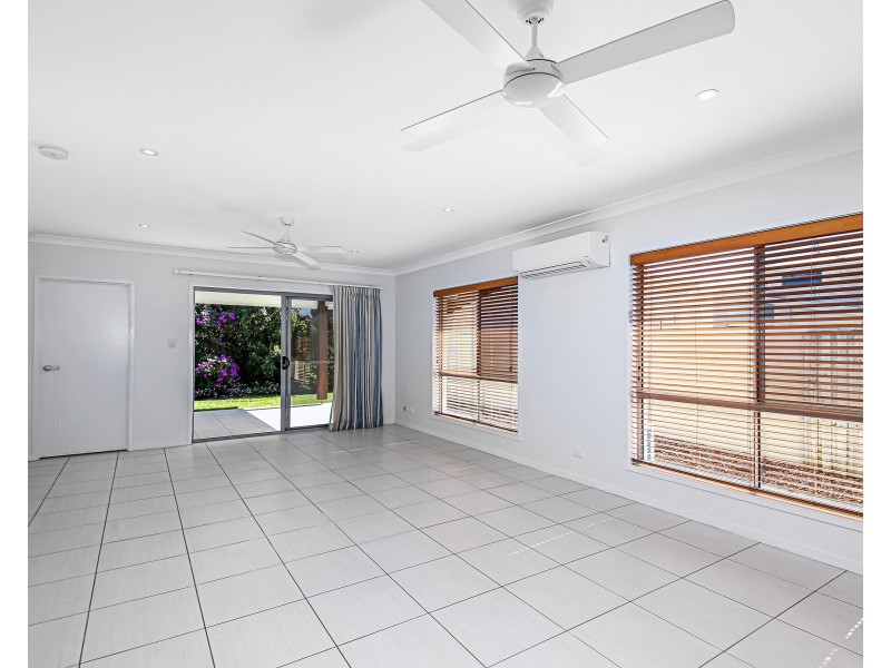 11 Foreshore Court, Dicky Beach QLD 4551