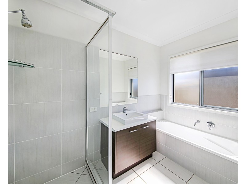 11 Foreshore Court, Dicky Beach QLD 4551