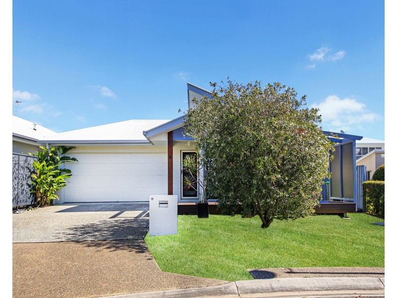 11 Foreshore Court, Dicky Beach QLD 4551
