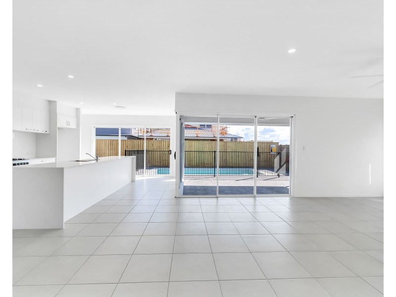 51 South Diamond Drive, Pelican Waters QLD 4551