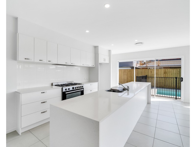 51 South Diamond Drive, Pelican Waters QLD 4551