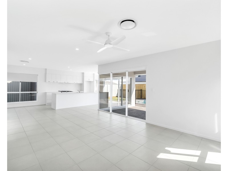 51 South Diamond Drive, Pelican Waters QLD 4551