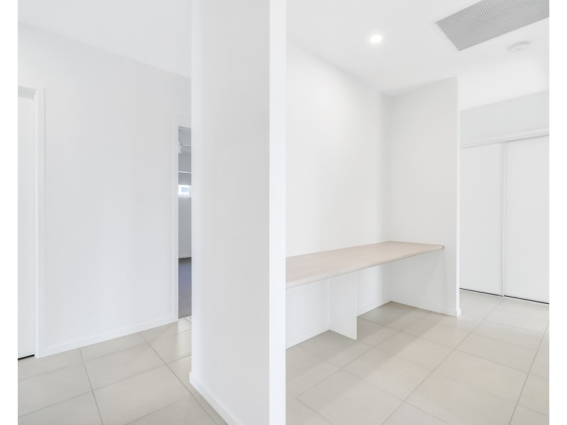 51 South Diamond Drive, Pelican Waters QLD 4551