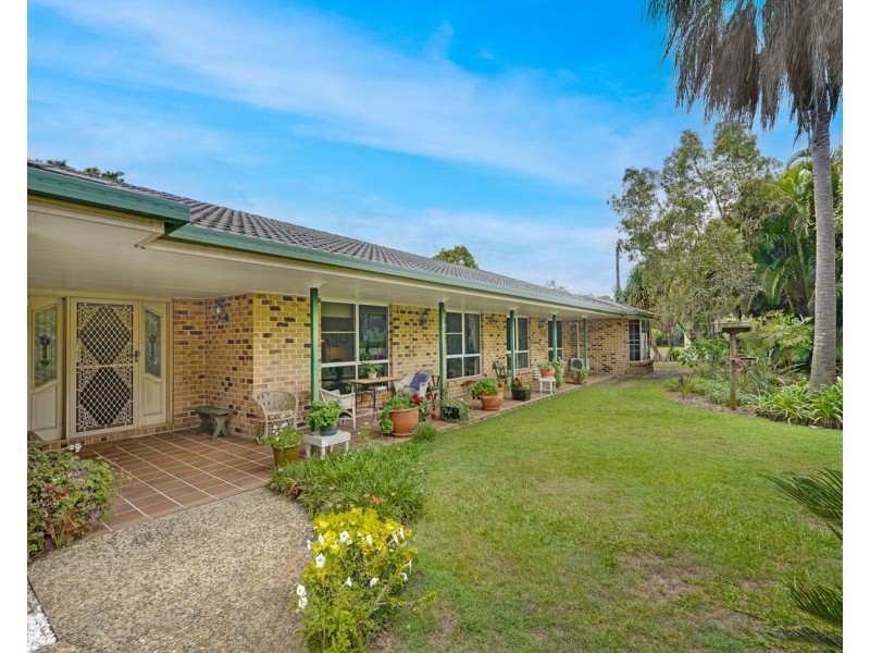 10 Blaney Street, Beachmere QLD 4510