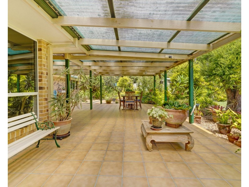 10 Blaney Street, Beachmere QLD 4510