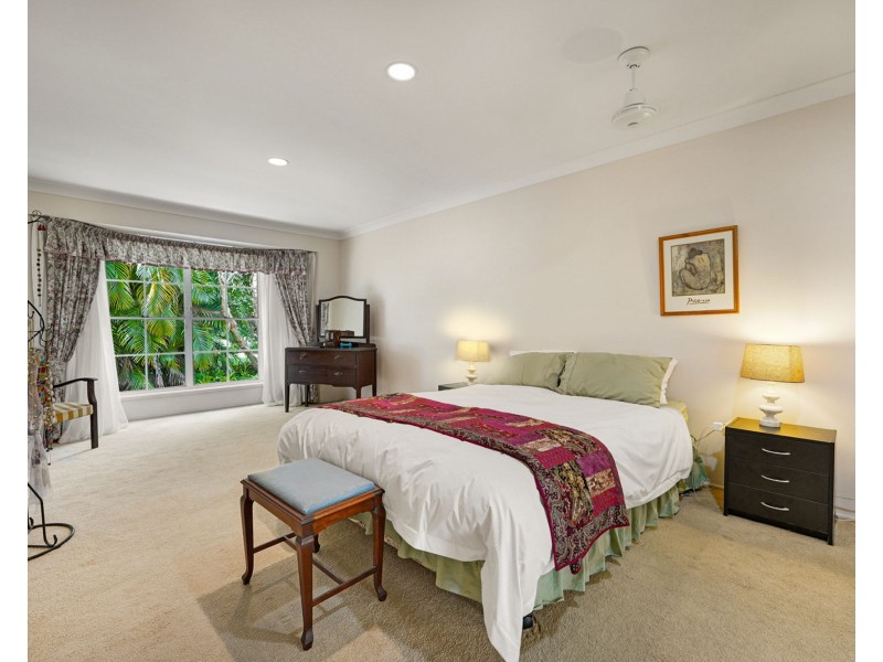 10 Blaney Street, Beachmere QLD 4510
