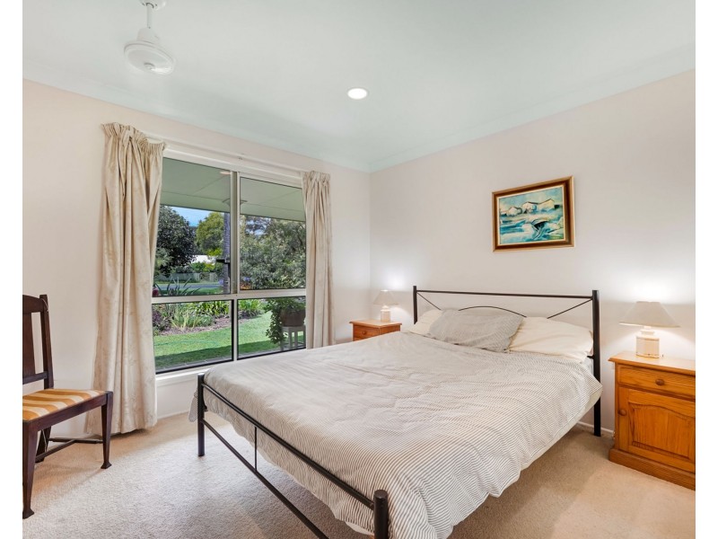 10 Blaney Street, Beachmere QLD 4510