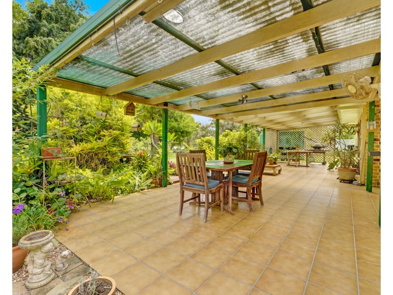 10 Blaney Street, Beachmere QLD 4510
