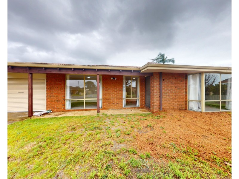 72 Murchison Road, Gosnells WA 6110