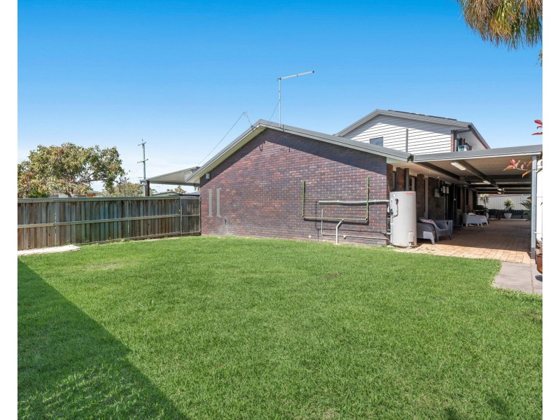 33 Gateway Street, Wynnum West QLD 4178