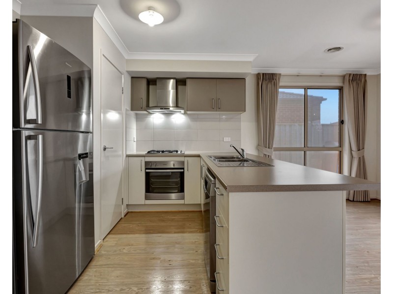 11 Latchford Drive, Mickleham VIC 3064
